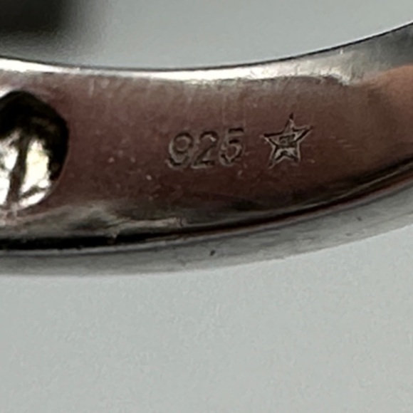 Sterling Silver Diamond Ring - Picture 5 of 5